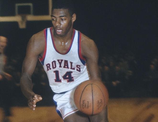 比分始终在 比分始终在