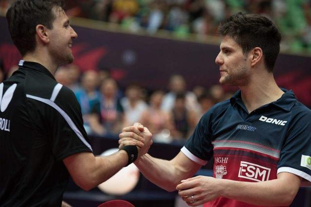 卡塞米罗：在曼联很开心 我要踢一个出色的赛季