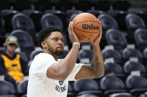 审视了这位 审视了这位