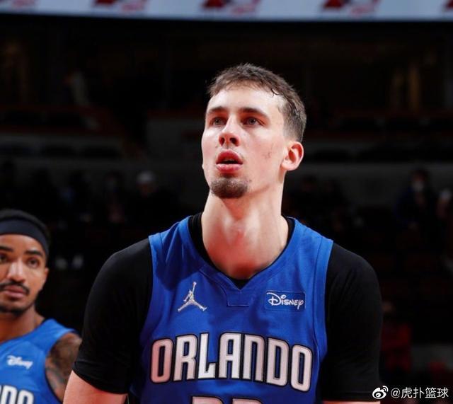 与年轻球员 与年轻球员