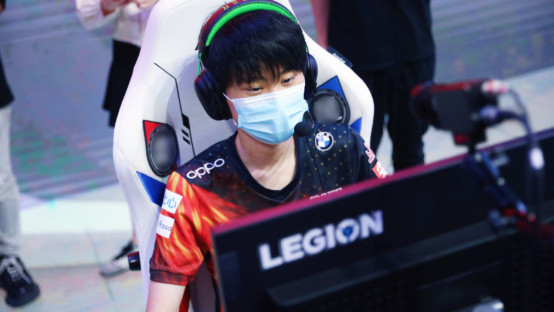 对参赛选手 对参赛选手