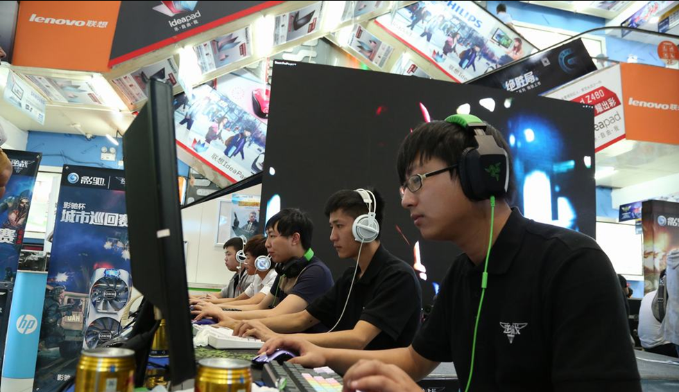 底摆脱困境 底摆脱困境